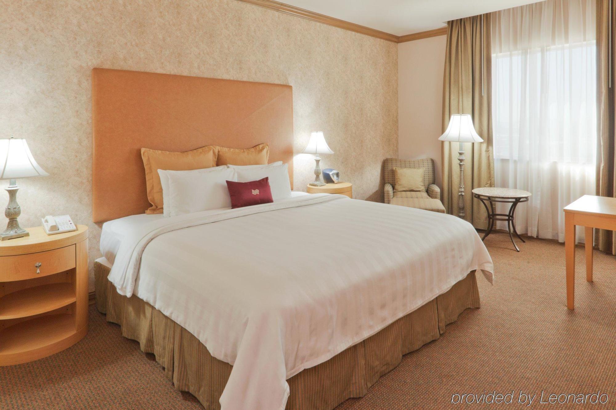 Crowne Plaza Torreon By Ihg Hotel Bilik gambar